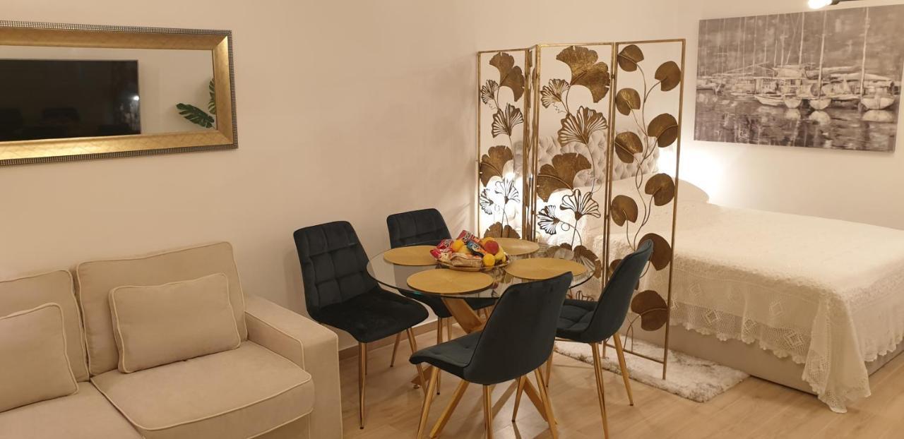Golden - Private Parking Appartement *
